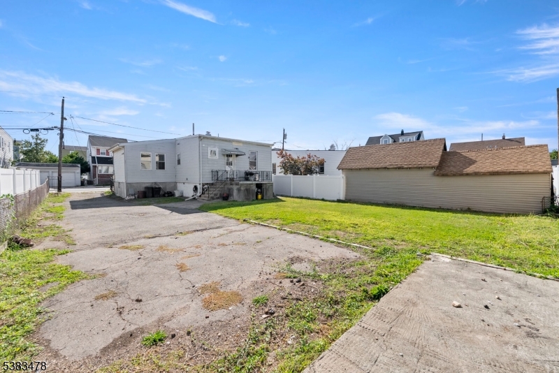 property viewer photo 18