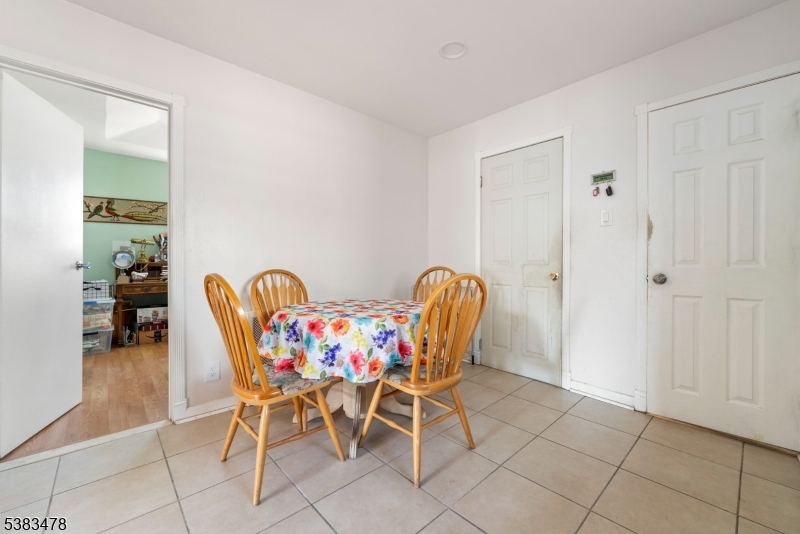 property viewer photo 5