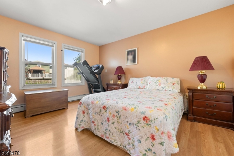 property viewer photo 6