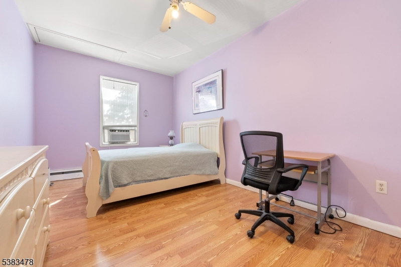 property viewer photo 8