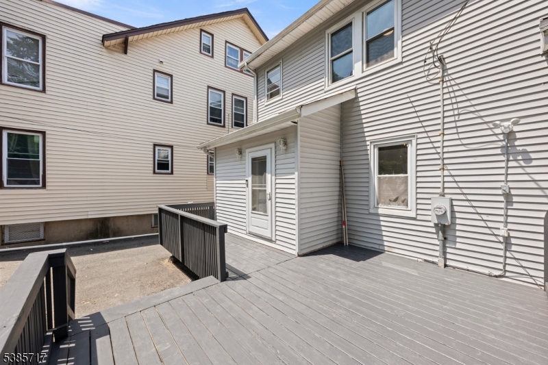 property viewer photo 24
