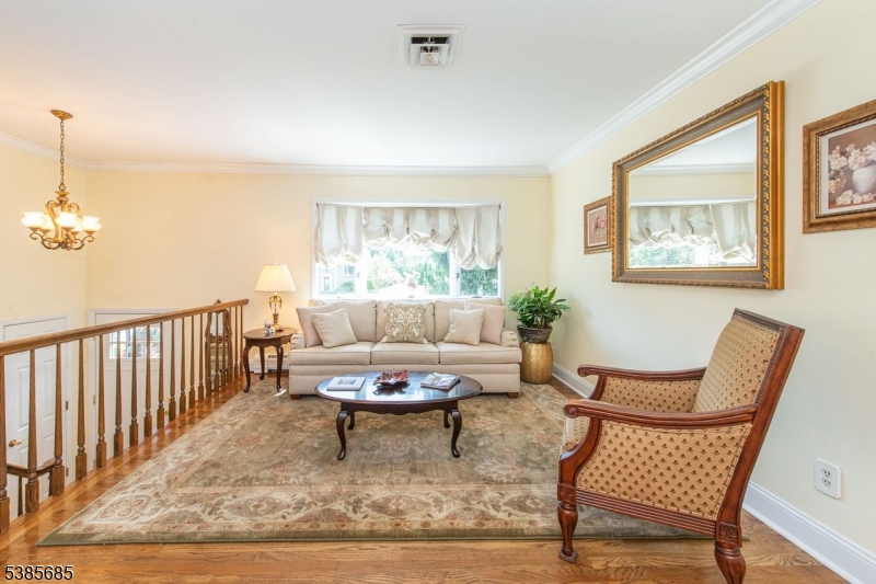property viewer photo 10