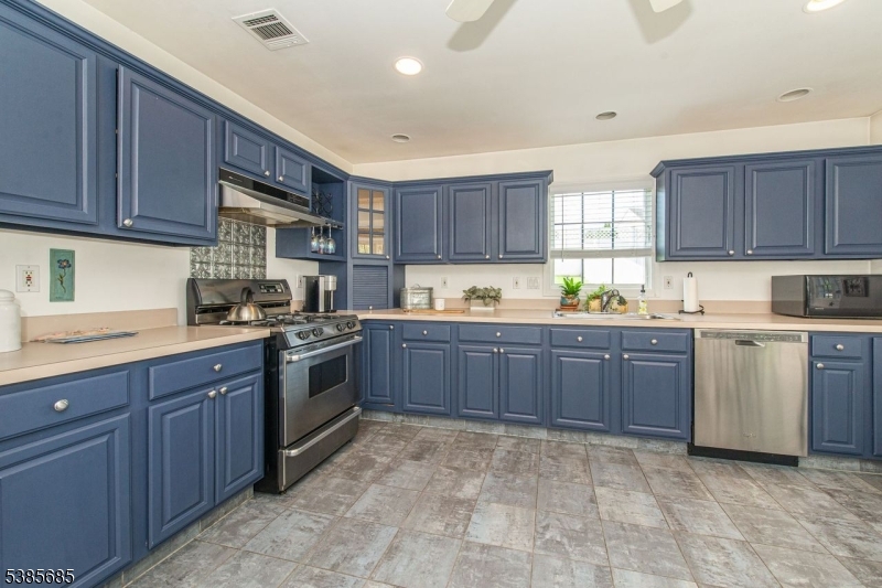 property viewer photo 18