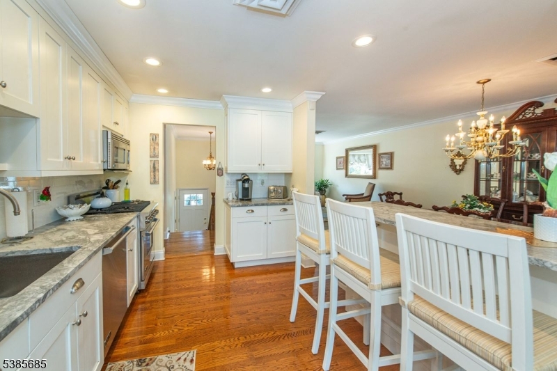 property viewer photo 2