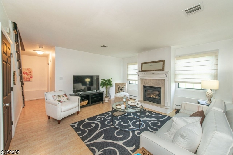 property viewer photo 22