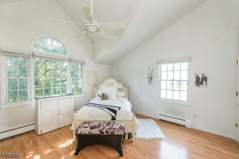 property viewer photo 27