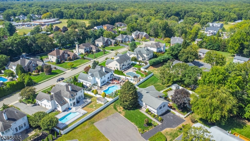property viewer photo 44