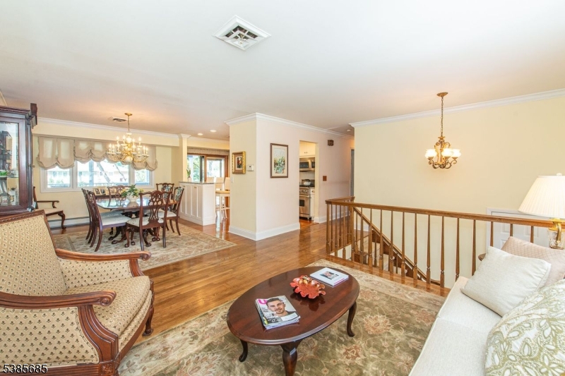 property viewer photo 7