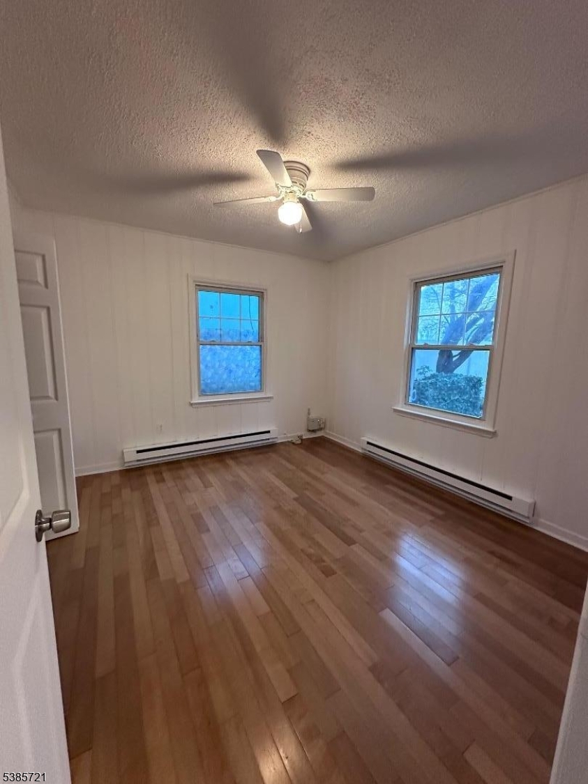 property viewer photo 5