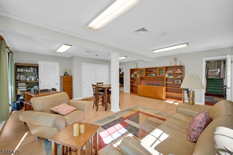 property viewer photo 28