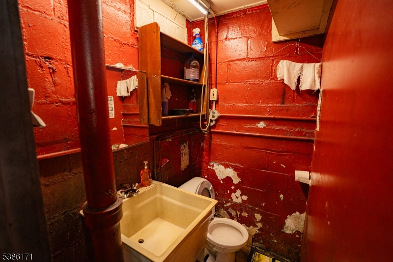 main property photo 15