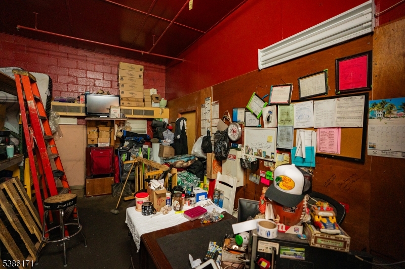 main property photo 18