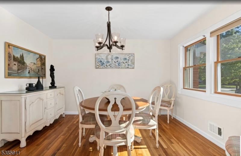 property viewer photo 12