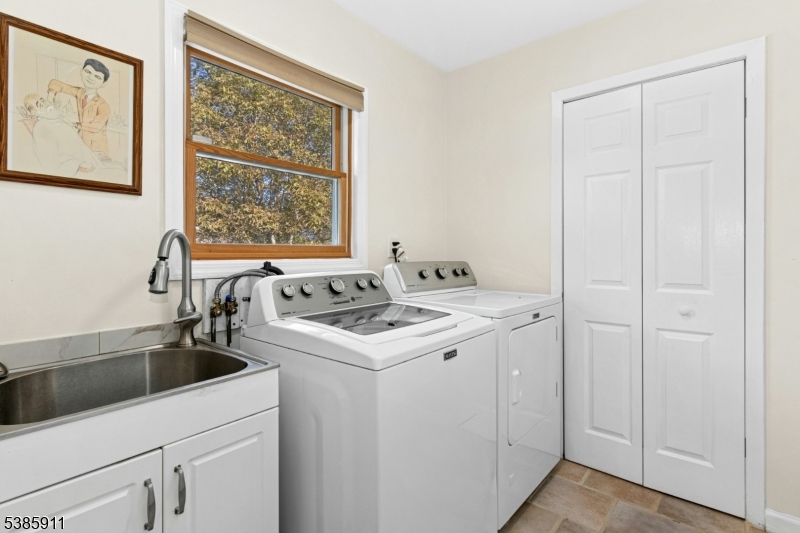property viewer photo 15
