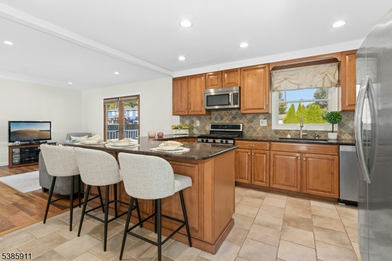 property viewer photo 2