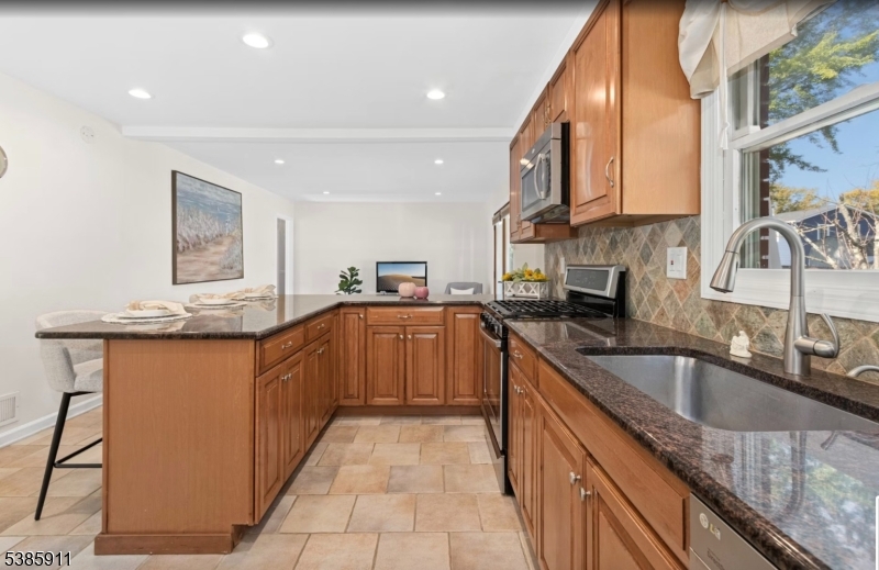 property viewer photo 5