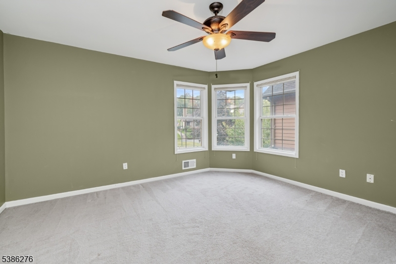 property viewer photo 13