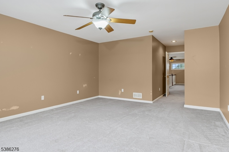 property viewer photo 16