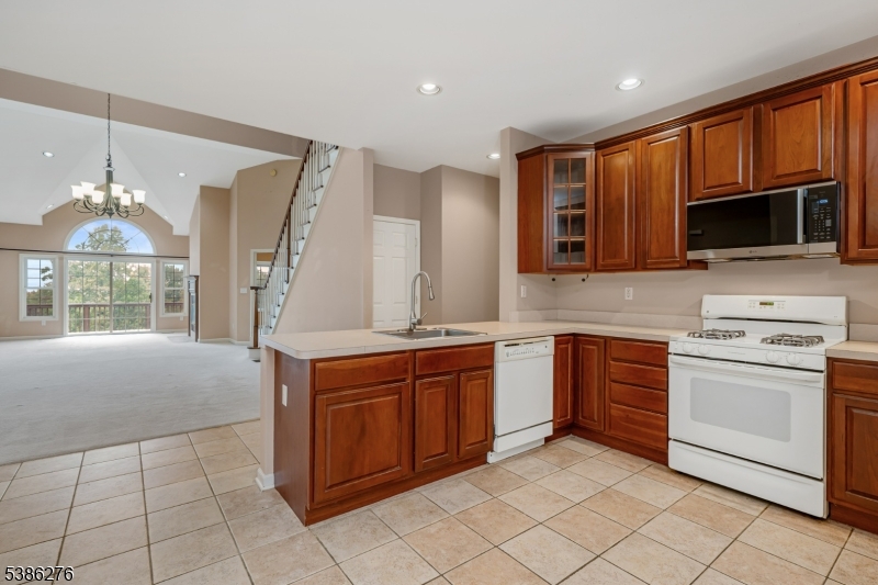 property viewer photo 3