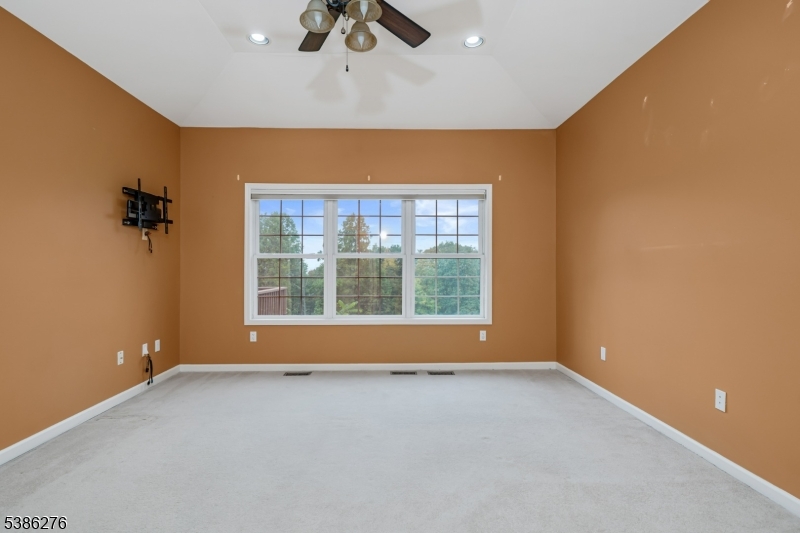 property viewer photo 8