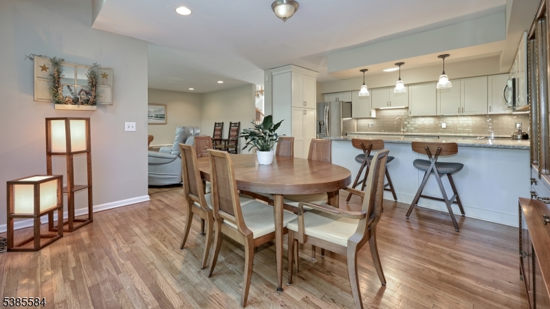 property viewer photo 1