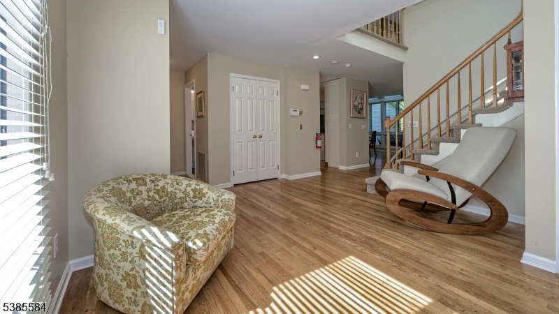 property viewer photo 12