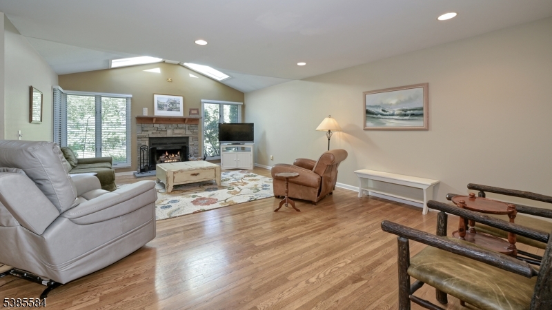 property viewer photo 8