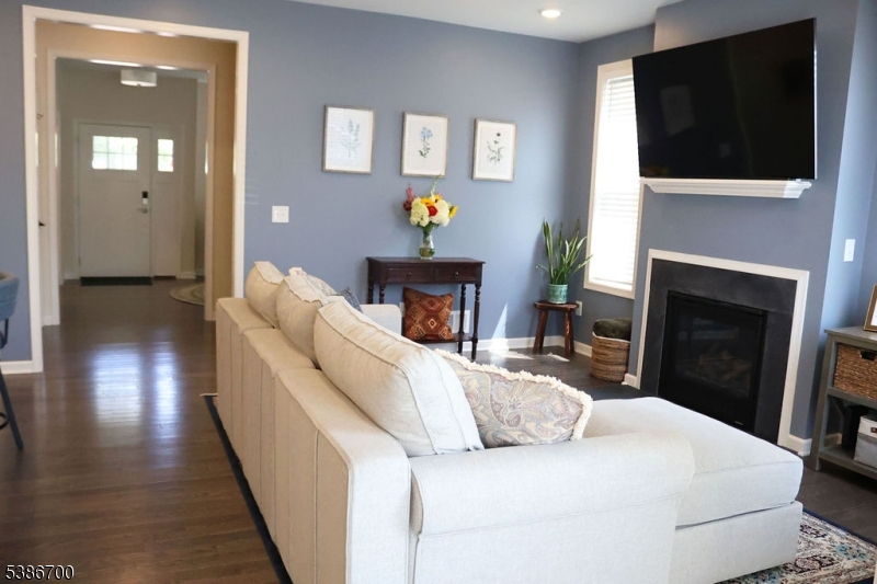 property viewer photo 10