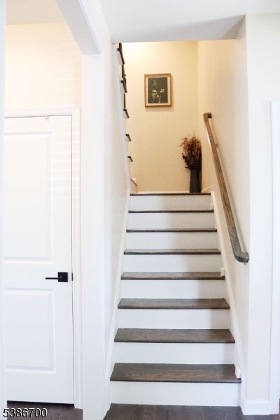 property viewer photo 15