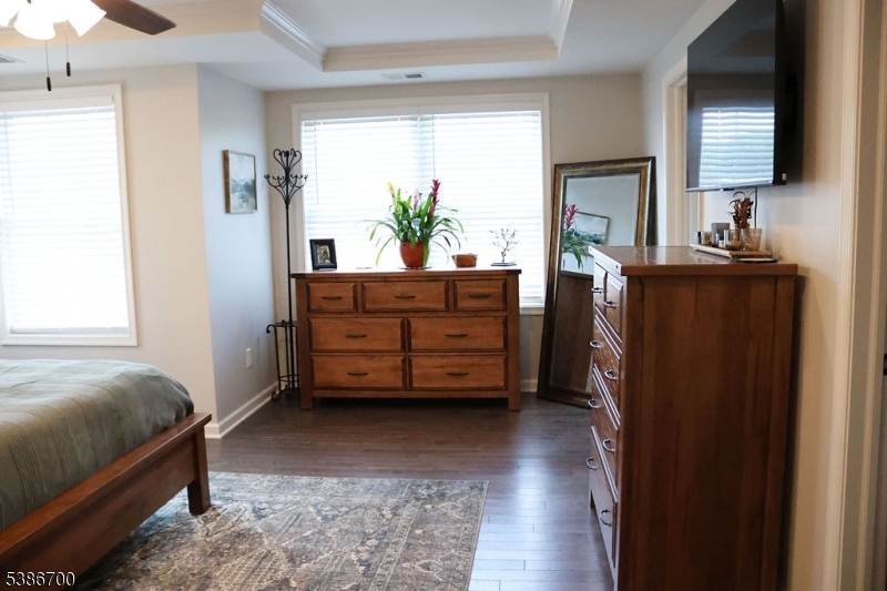 property viewer photo 18