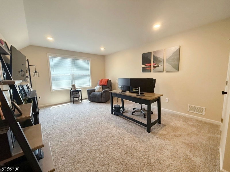 property viewer photo 27