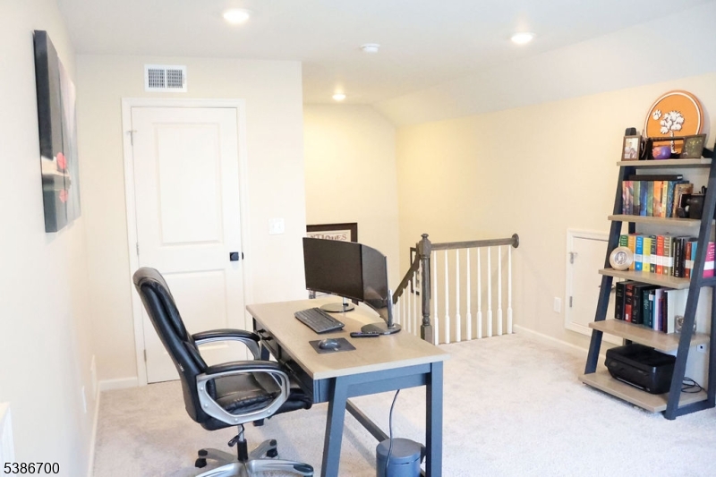 property viewer photo 28