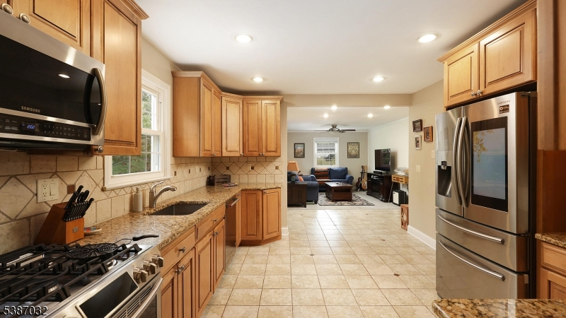 property viewer photo 15