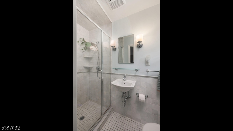 property viewer photo 22