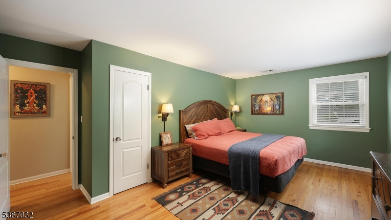 property viewer photo 24