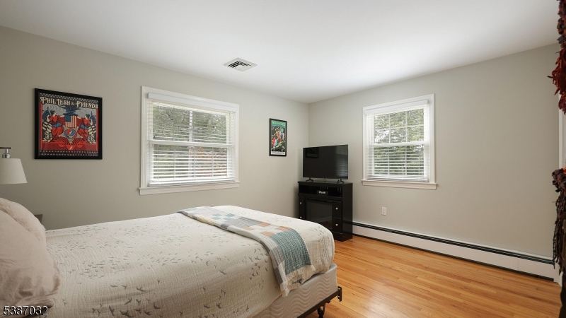 property viewer photo 25