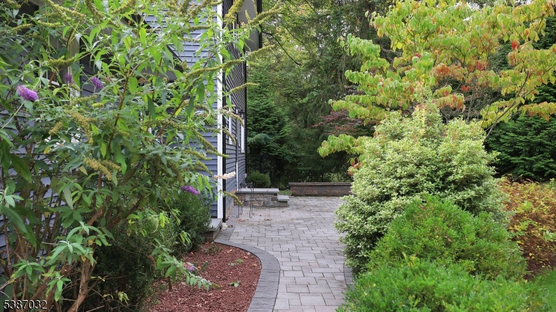 property viewer photo 35