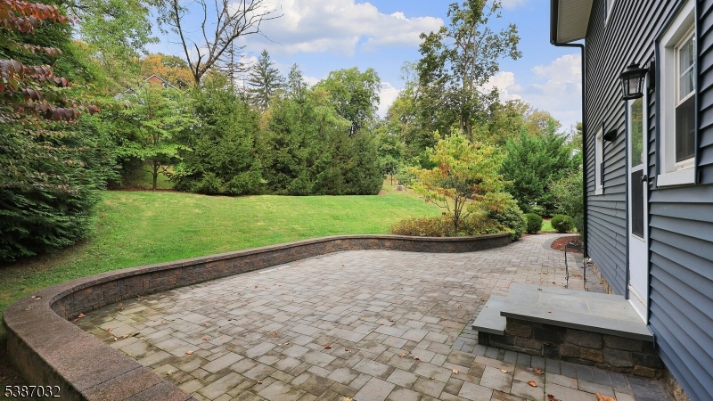 property viewer photo 40
