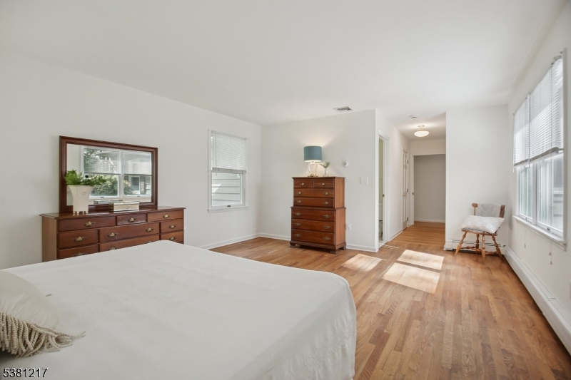 property viewer photo 19
