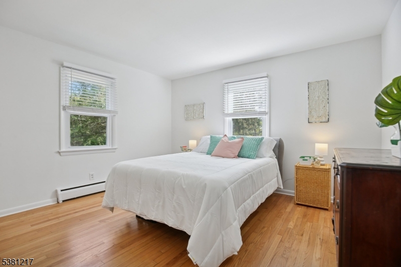 property viewer photo 23
