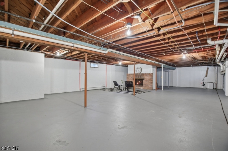 property viewer photo 26