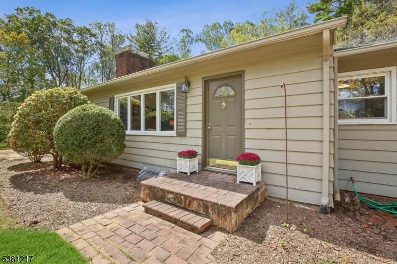 property viewer photo 3