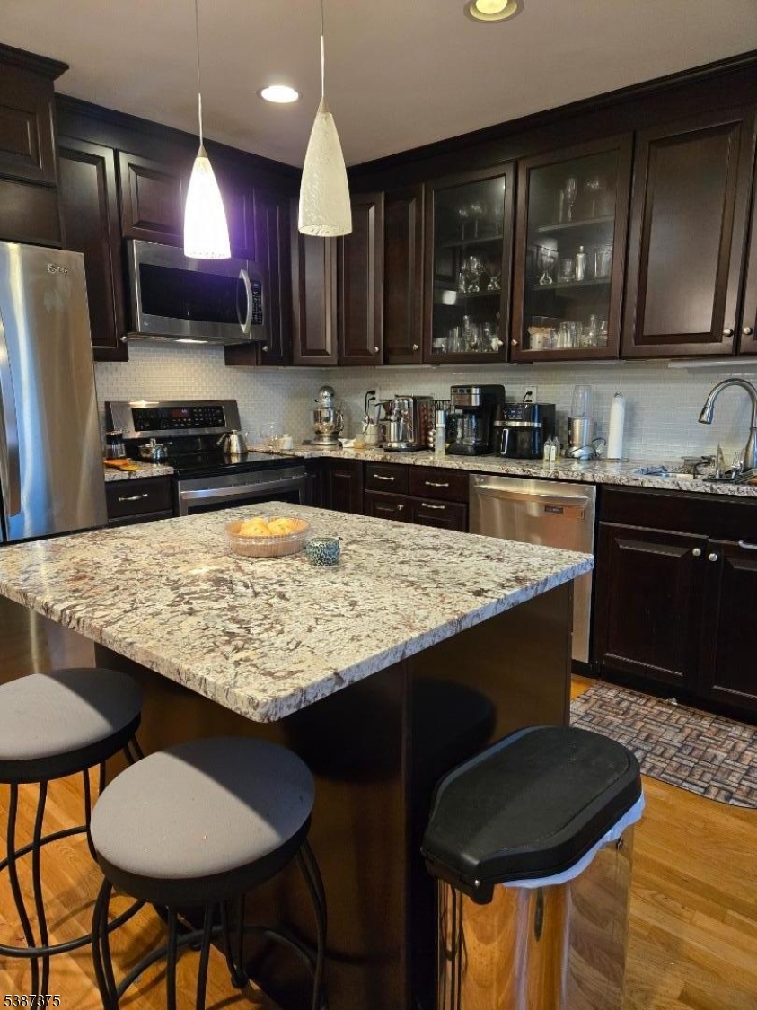 property viewer photo 2