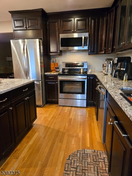 property viewer photo 4