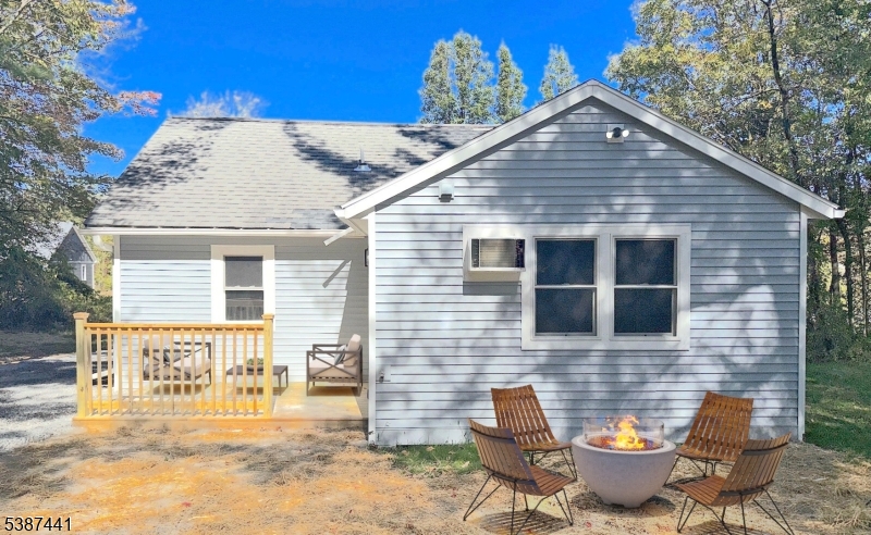 property viewer photo 1