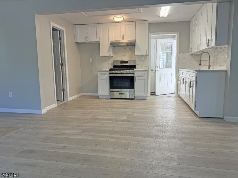 property viewer photo 19