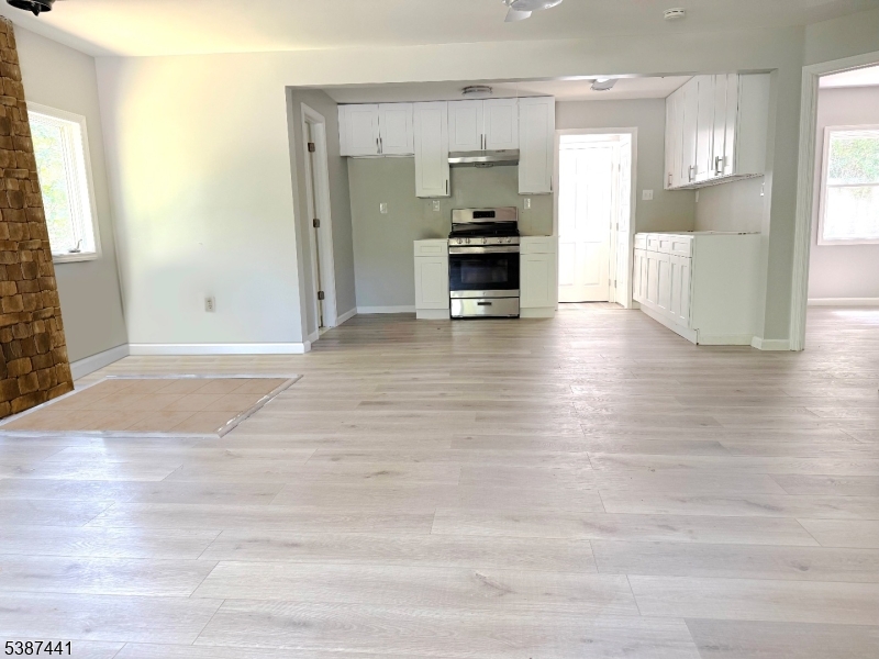 property viewer photo 25