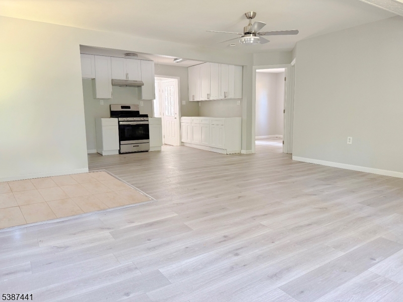 property viewer photo 28