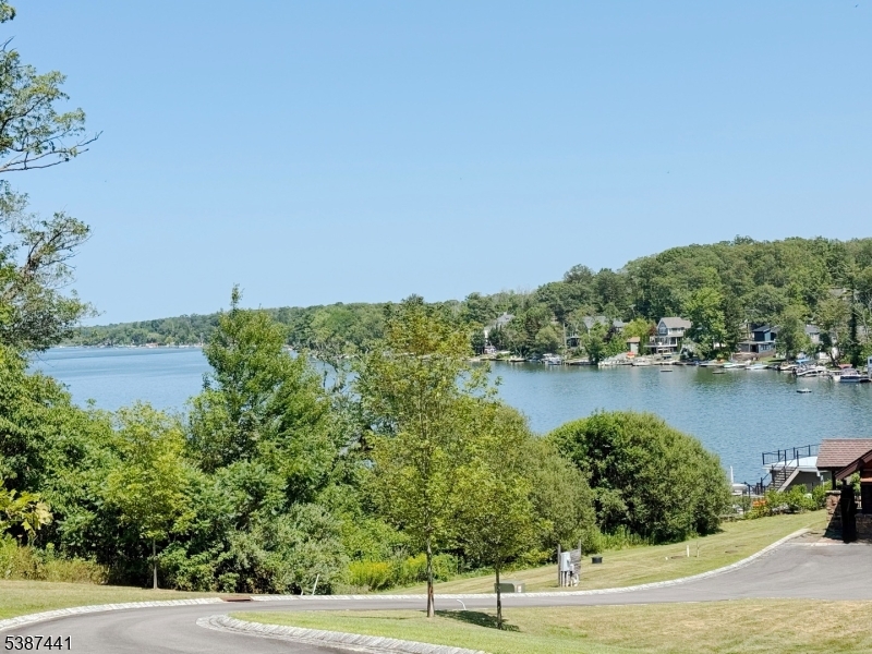 property viewer photo 6