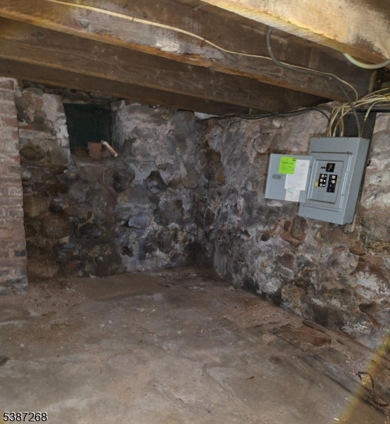 main property photo 20